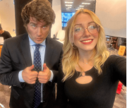 Una reconocida militante de Milei manejaba borracha y chocó contra un poste en la Costa Atlántica