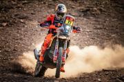 El piloto salteño Luciano Benavides ganó la quinta etapa con su KTM