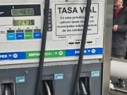 Exdiputado libertario no se da por vencido y presiona a un aliado de Milei por la tasa municipal a los combustibles