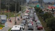 Expertos proponen drásticos cambios para la movilidad en Bogotá: transformar pico y placa, requisitos a motociclistas y línea 1 del metro hasta la 170
