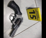 Yacuiba: Policía cae encima y detiene en seco atraco a tiros en el centro de Yacuiba, hay tres aprehendidos