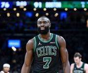 Jaylen Brown pide equidad para los jugadores mientras valores de los equipos suben
