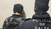 Detuvieron a un hombre por intentar robar cables de un camión en General Güemes
