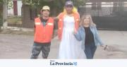 Alejandro, 20 años como recolector de basura: la historia detrás de la foto viral