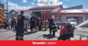 Niños y niñas visitaron el Cuartel de Bomberos de Río Gallegos
