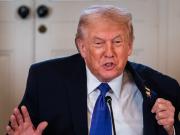 Donald Trump firma un decreto especial para proteger las ganancias por petróleo de Venezuela retenidas por Estados Unidos