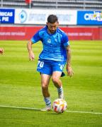 González desea seguir en la celeste 