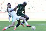 Osimhen guía a Nigeria a semifinales y elimina a Argelia