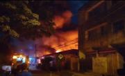 Incendio en un depósito demercadería china cobra una vida