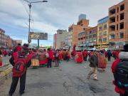 Ponchos Rojos atacan a un ciudadano y su hija durante manifestaciones en El Alto