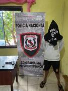 Incautan réplica de pistola y detienen a un joven en Franco