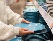 El comercio minorista PyME cerró diciembre con una caída interanual del 5,2%, pese al repunte mensual