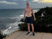 Quién era Jona, el peluquero argentino asesinado en un bar de Tulum, México, que iba a ser papá