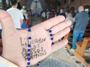 Venezolanos convierten iglesias en espacios de protesta por la liberación de presos políticos