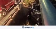Tragedia: una madre y su hija murieron tras impactar con un puente