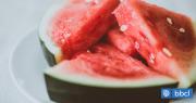 ¿Por qué deberías comer más sandía? los beneficios para tu salud de la fruta del verano