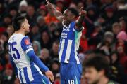 Con Gómez como titular, Brighton eliminó al Manchester United en Old Trafford