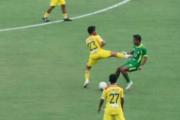 Una patada brutal que conmocionó al fútbol de Indonesia