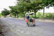 Baches en el paso lateral se vuelven una trampa para los conductores