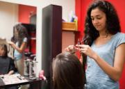 Calendario lunar 2026: fechas recomendadas para el corte de cabello según las fases de la Luna