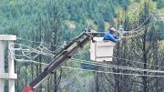 Epuyén y Cholila recuperaron el suministro eléctrico tras los incendios