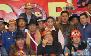 Bolivia: gobierno y COB firman un acuerdo ante polémico decreto 5503