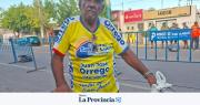 Américo, el “abuelo del ciclismo” que a sus 80 años sigue acompañando cada carrera