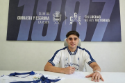 Gimnasia apuesta a un pibe de la casa: Gonzalo González renovó y va por el lateral derecho