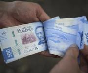 El peso mexicano se aprecia contra el dólar y alcanza su mejor nivel en año y medio
