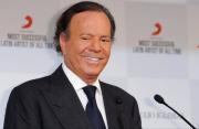 Escándalo y polémica: Julio Iglesias entra al grupo de famosos con acusaciones legales por presunto abuso a mujeres