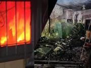 Estupor ante el incendio intencional de un colegio católico en un populoso barrio del gran Buenos Aires