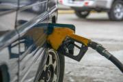 Estacioneros alertan por menor venta de nafta ante autos eléctricos /“No hay marcha atrás”
