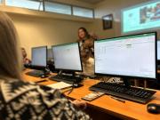 Santo Tomás impulsa competencias digitales con talleres gratuitos de Excel para la comunidad