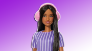 Lanzan al mercado la primera muñeca Barbie con autismo