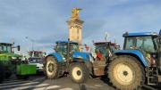 Los agricultores llevan de nuevo su revuelta a París a bordo de tractores