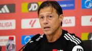 Matías Almeyda y un aviso al Sevilla: “La falta de unión llevó a River al descenso”