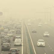 Nueva Delhi restringe combustible a vehículos sin certificado anticontaminación