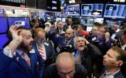 Wall Street cae por temores a un límite a las tasas de tarjetas