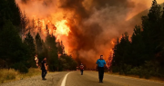 Las llamas siguen arrasando Chubut: declararon el estado de catástrofe y emergencia en Epuyén