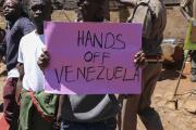 Policía de Kenia reprime protesta pro Maduro frente a embajada de EE UU