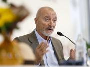 Nuevas críticas a la RAE, ahora Pérez Reverte dice que está tomada por los talibanes del todo vale