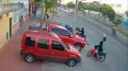 Impactante video: policía de civil baleó a un motochorro de 16 años