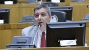 Es constitucional: Ferrazzano respaldó el DNU que alivia a contratistas