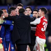 Final caliente en Stamford Bridge: Enzo Fernández perdió el control y agarró del cuello a un rival