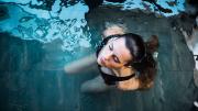 Sumergirse en agua helada: por qué esta práctica gana adeptos por sus beneficios para la salud