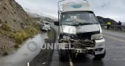 Accidente en la nieve: Aparatoso choque en la Cumbre deja daños en dos vehículos