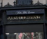 Saks Global, la matriz de lujo de Gucci se declara en quiebra y anuncia plan de reestructura financiera