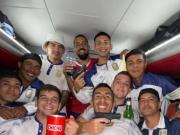 Polémica con un equipo de fútbol de Tucumán: pasaron a la final del Regional y se sacaron una foto con armas