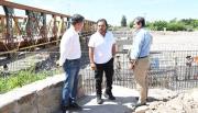 Gustavo Sáenz supervisó puentes sobre el río Vaqueros