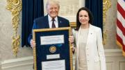 Donald Trump confirmó que recibió el Nobel de la Paz de María Corina Machado
